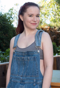 Annabelle Lee takes off her overalls and flashes those perky breasts Mature Porn Pics