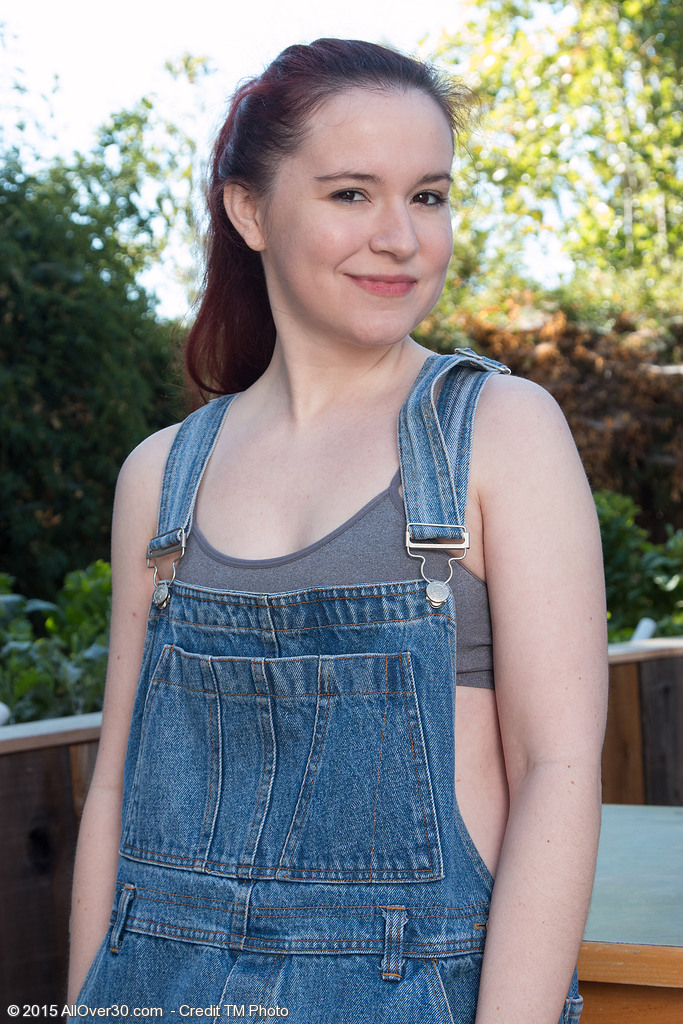 Annabelle Lee Takes Off Her Overalls And Flashes Those Perky Breasts